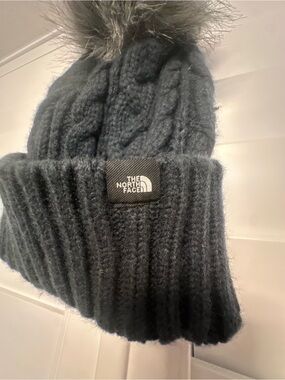 The North Face Black Cable-Knit Pom Beanie